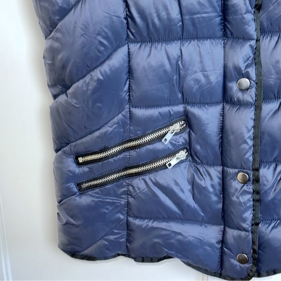 Entro Navy Hooded Puffer Vest Medium - Picture 7 of 15